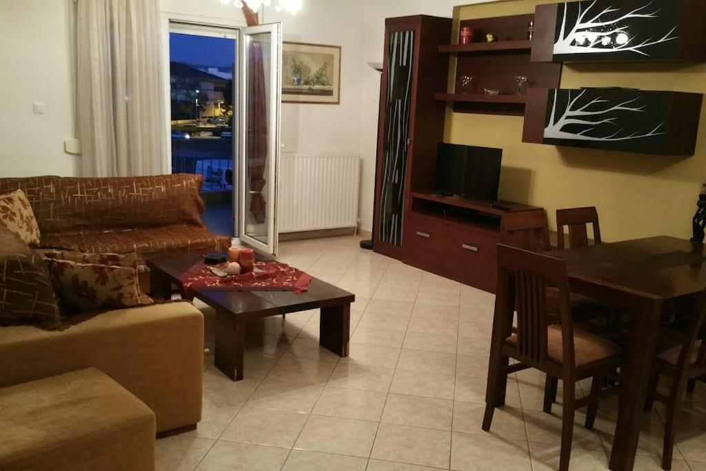 Welcome To Tesalonika Bagian luar foto